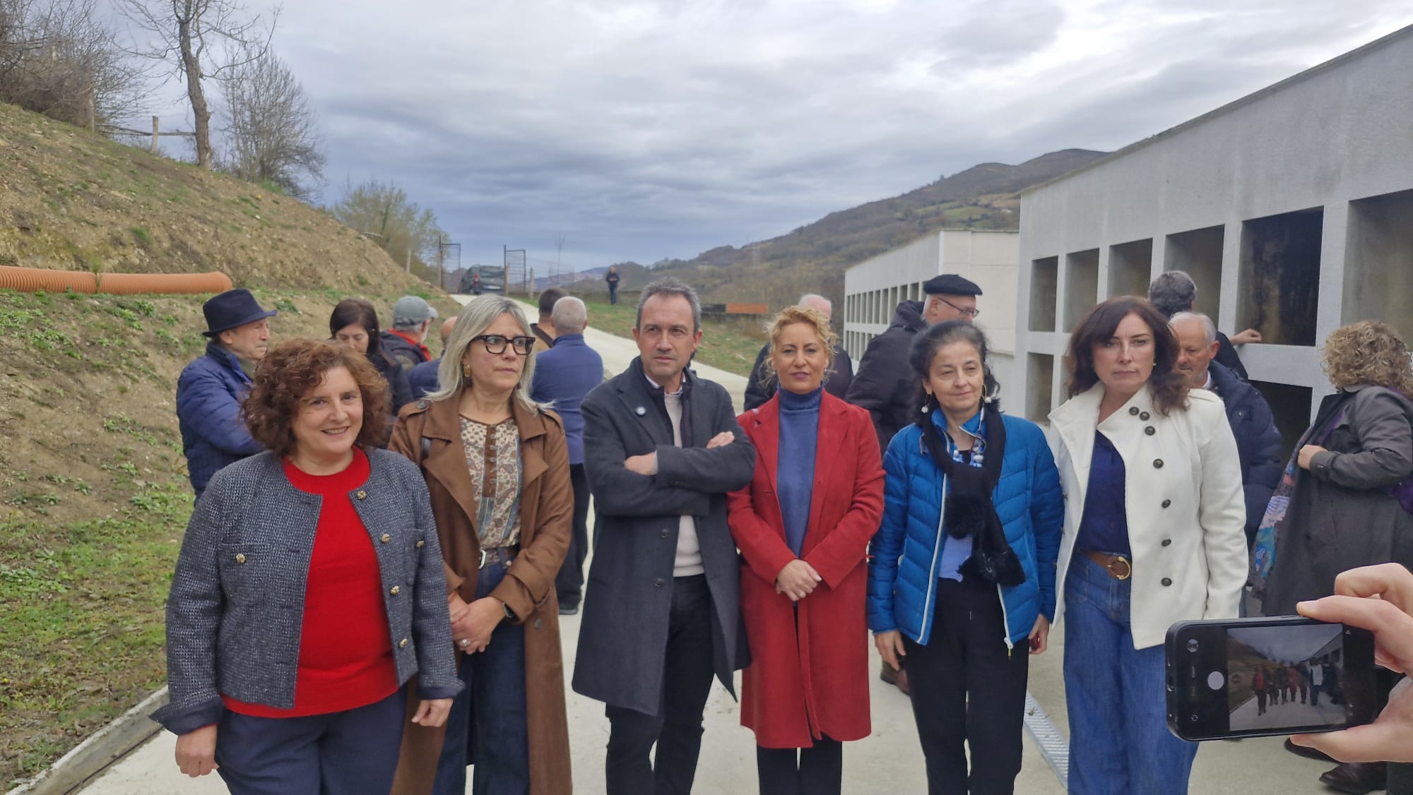 Imagen - El Principado rinde homenaje y da sepultura digna a los restos de 21 víctimas de la represión franquista recuperados en Parasimón