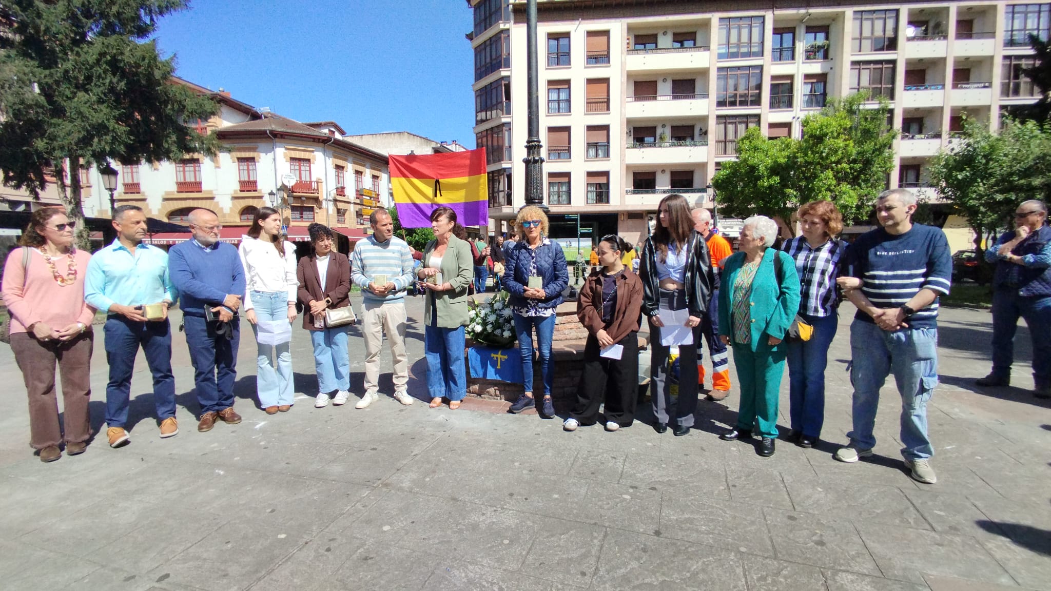 Imagen - Cangas de Onís honra a cuatro vecinos represaliados con nuevas piedras de la memoria en un acto presidido por la directora general de Memoria Democrática